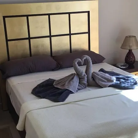 El Paraiso Hills Semesterbostad