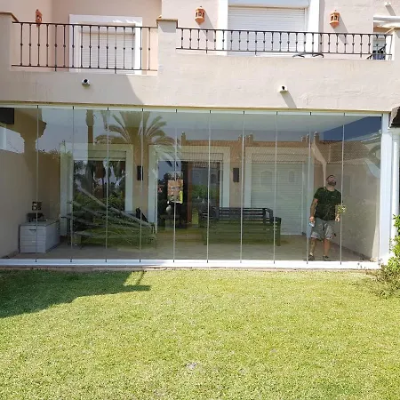 El Paraiso Hills Semesterbostad *